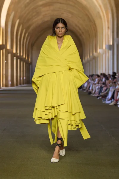 Look 54